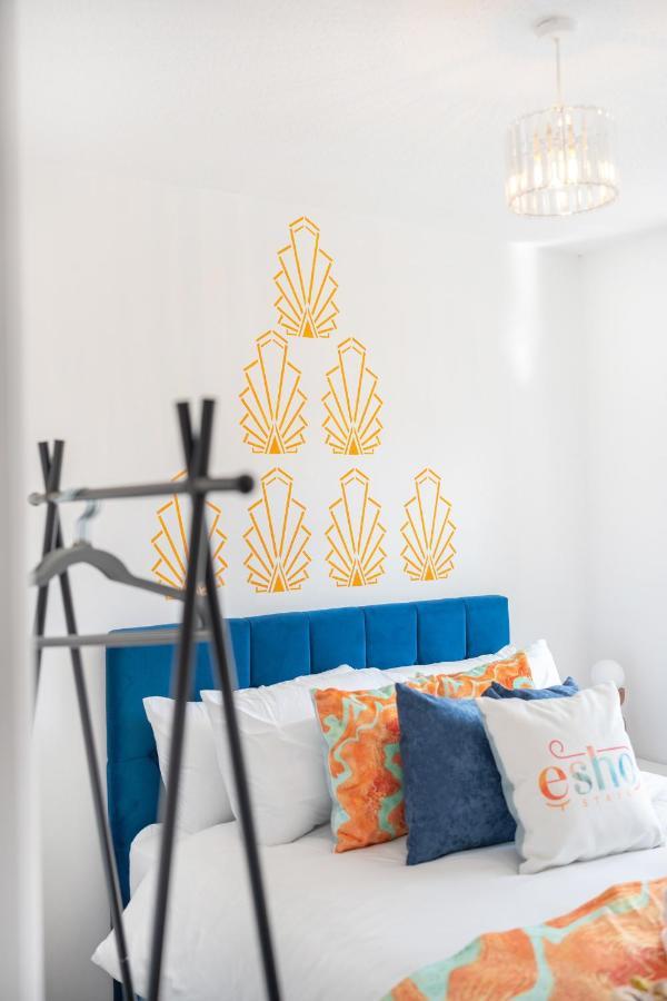 Stylish 3 Bed House, Large Garden, Parking, Wifi - Esho Stays โคเวนทรี ภายนอก รูปภาพ