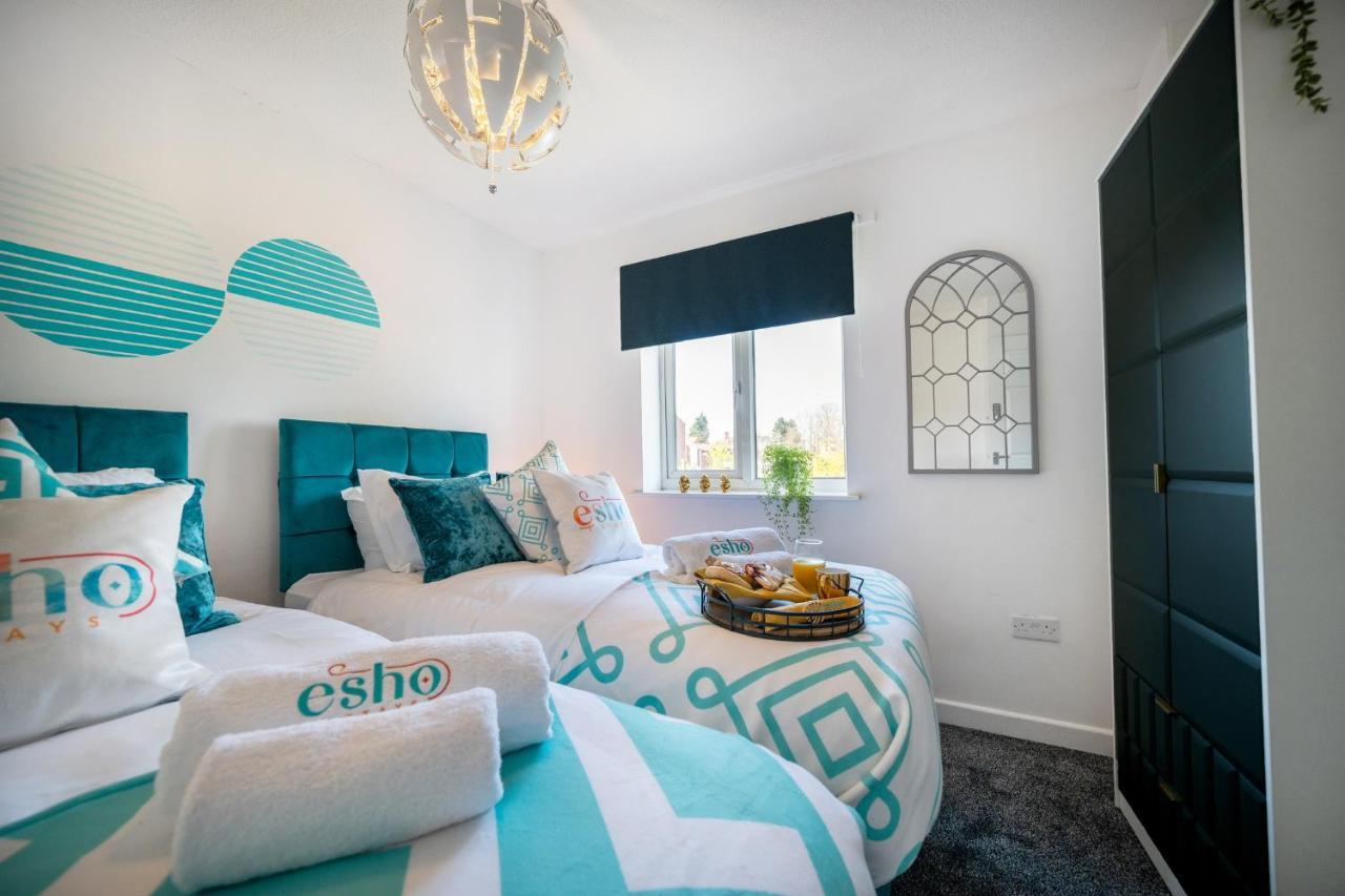 Stylish 3 Bed House, Large Garden, Parking, Wifi - Esho Stays โคเวนทรี ภายนอก รูปภาพ